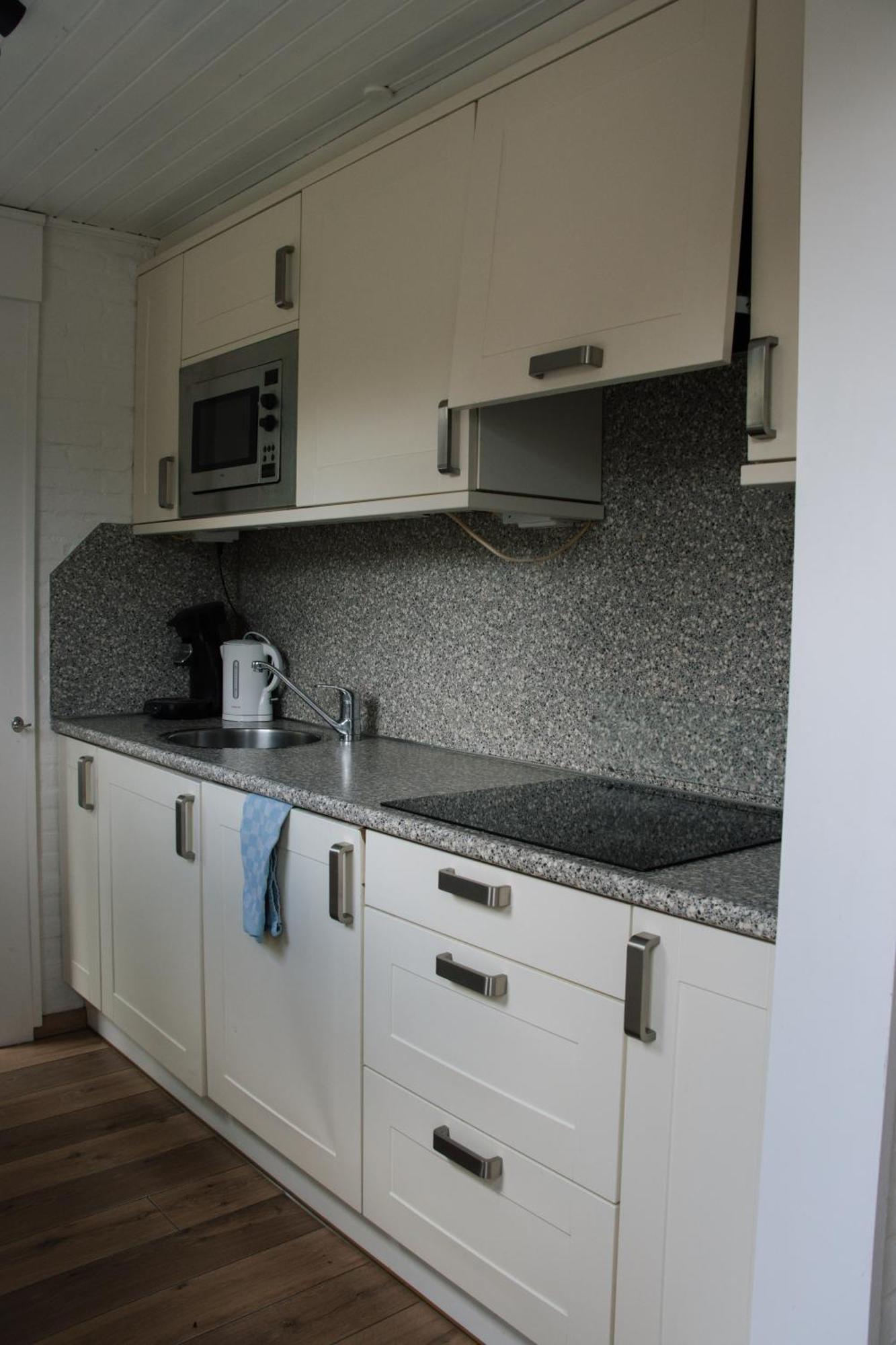 Cozy Forest Cabin, Fenced Garden, Peace & Privacy Luyksgestel