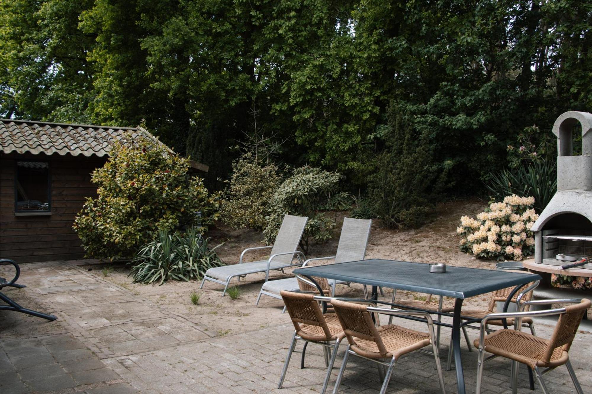 Cozy Forest Cabin, Fenced Garden, Peace & Privacy Luyksgestel